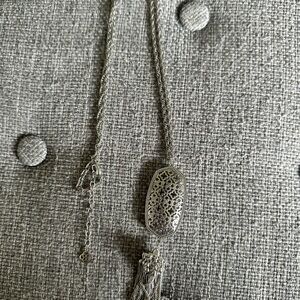 Kendra Scott Silver Textured Pendant Necklace